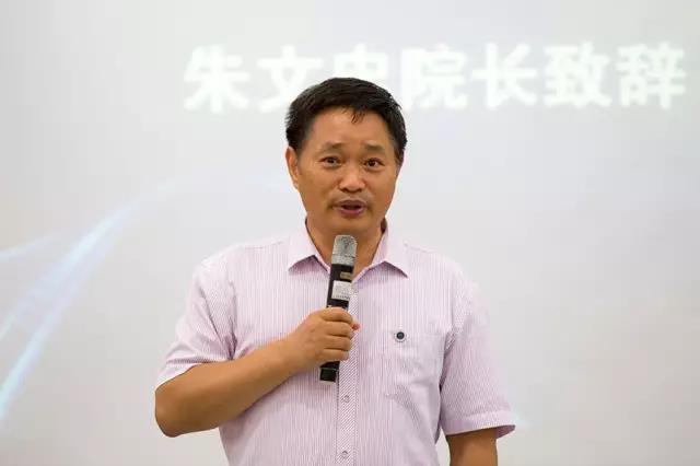 广东外语外贸大学商学院院长朱文忠表示希望企业能够把实战经验带